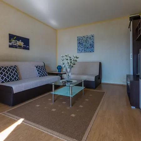 Apartment Dragica